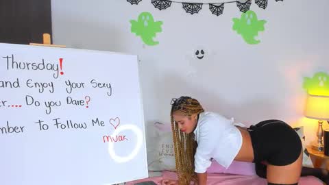 sarah  cinnamon online show from 10-30-25, 07:58