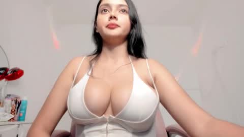 Snapshot of sarah_angelll chatting on 02-11-26, 09:31 sarah online show from 02-11-26, 09:31