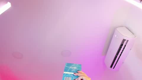 Snapshot of sarah_bonneth chatting on 02-06-26, 11:57 Sarah Bonneth online show from 02-06-26, 11:57