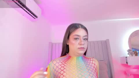 Snapshot of sarah_bonneth chatting on 02-23-26, 11:29 Sarah Bonneth online show from 02-23-26, 11:29