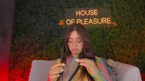 Snapshot of sarah_bonneth chatting on 02-27-26, 11:54 Sarah Bonneth online show from 02-27-26, 11:54