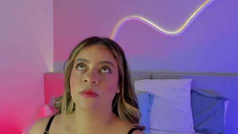 Snapshot of sarah_bonneth chatting on 05-28-26, 11:29 Sarah Bonneth online show from 05-28-26, 11:29