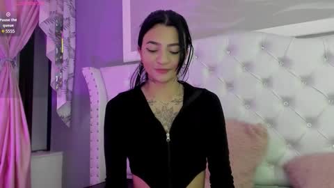 Snapshot of sarah_curtis chatting on 11-16-25, 04:18 Sarah online show from 11-16-25, 04:18