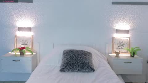 Sarah online show from 04-09-26, 01:27