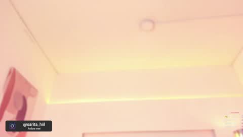 Snapshot of sarah_hiill chatting on 01-22-25, 10:37 online show from 01-22-25, 10:37