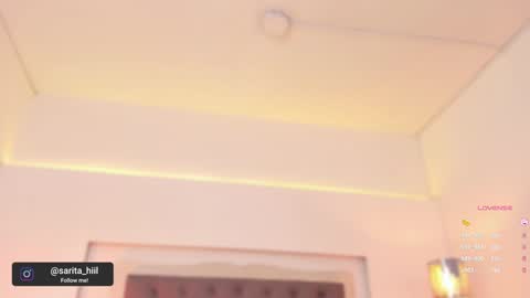 Snapshot of sarah_hiill chatting on 01-26-25, 02:19 online show from 01-26-25, 02:19