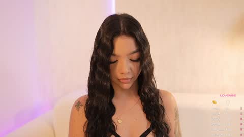 Snapshot of sarah_hiill chatting on 02-08-25, 06:44 online show from 02-08-25, 06:44