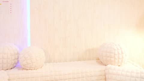 Snapshot of sarah_hiill chatting on 02-12-25, 08:50 online show from 02-12-25, 08:50