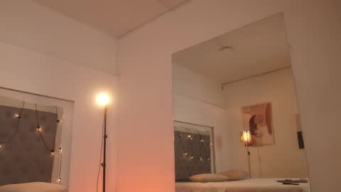 Snapshot of sarah_hiill chatting on 09-08-25, 07:46 online show from 09-08-25, 07:46