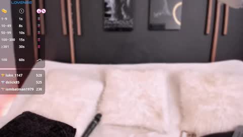     online show from 02-10-25, 06:24