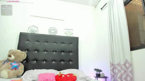 Snapshot of sarah_lowee chatting on 09-21-25, 07:59 sarah_lowee online show from 09-21-25, 07:59