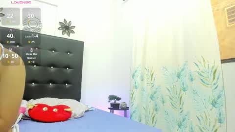 Snapshot of sarah_lowee chatting on 09-25-25, 06:22 sarah_lowee online show from 09-25-25, 06:22