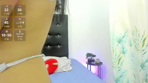 Snapshot of sarah_lowee chatting on 09-27-25, 06:13 sarah_lowee online show from 09-27-25, 06:13