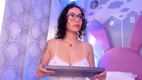 Sarah online show from 07-21-26, 12:18