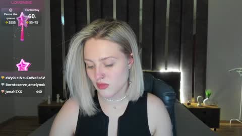 Snapshot of sarah_soul chatting on 01-11-25, 07:06 Sarah online show from 01-11-25, 07:06