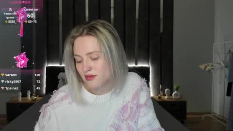 Snapshot of sarah_soul chatting on 01-27-25, 06:52 Sarah online show from 01-27-25, 06:52