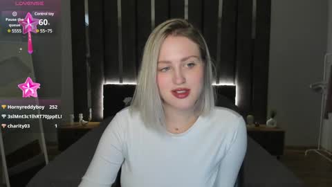 Snapshot of sarah_soul chatting on 02-04-25, 04:15 Sarah online show from 02-04-25, 04:15