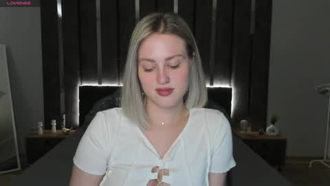 Snapshot of sarah_soul chatting on 02-05-25, 06:56 Sarah online show from 02-05-25, 06:56