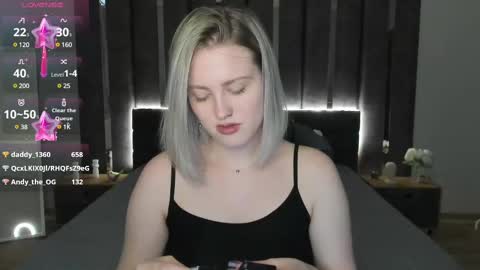 Snapshot of sarah_soul chatting on 02-09-25, 06:43 Sarah online show from 02-09-25, 06:43