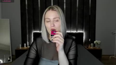 Snapshot of sarah_soul chatting on 02-13-25, 12:57 Sarah online show from 02-13-25, 12:57