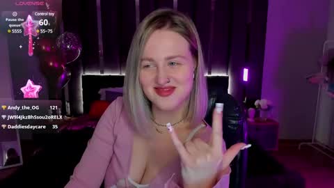 Snapshot of sarah_soul chatting on 03-01-25, 04:15 Sarah online show from 03-01-25, 04:15