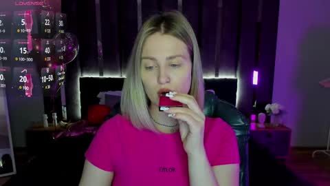 Snapshot of sarah_soul chatting on 03-02-25, 01:04 Sarah online show from 03-02-25, 01:04