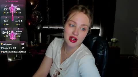 Snapshot of sarah_soul chatting on 03-07-25, 04:13 Sarah online show from 03-07-25, 04:13