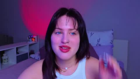 Snapshot of sarah_soul chatting on 05-13-26, 11:22 Sarah online show from 05-13-26, 11:22