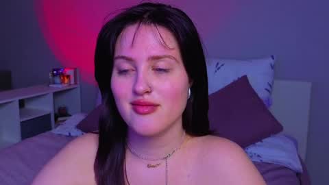 Snapshot of sarah_soul chatting on 05-15-26, 11:01 Sarah online show from 05-15-26, 11:01