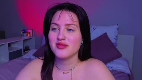 Snapshot of sarah_soul chatting on 05-15-26, 11:23 Sarah online show from 05-15-26, 11:23