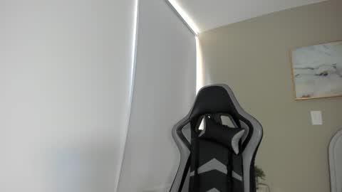 sarahI miss you guys online show from 01-21-25, 02:37