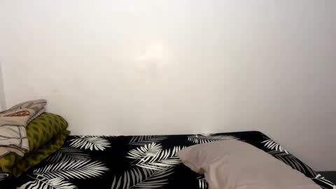Sophia online show from 05-04-26, 01:51