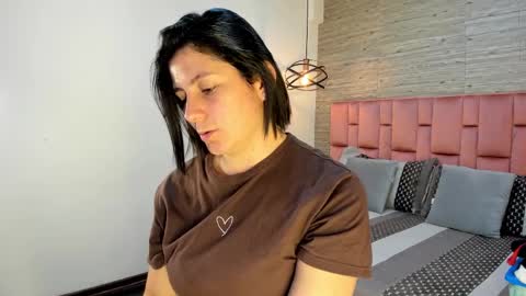 Sarah Deyvis online show from 02-25-25, 02:33