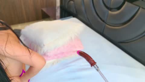 Sarah online show from 02-18-25, 05:31