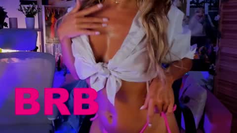 Snapshot of sarahholly chatting on 01-02-25, 10:48 Divine Sarah NONUDE model online show from 01-02-25, 10:48