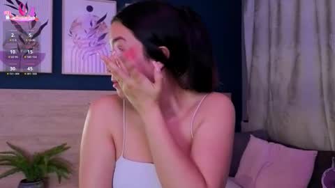 Snapshot of sarahmiler_ chatting on 02-04-26, 11:49 Sarah online show from 02-04-26, 11:49