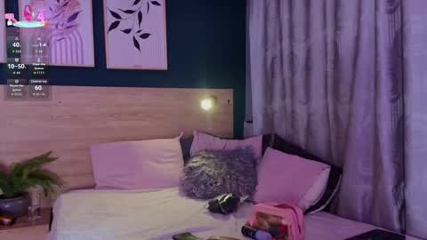 Snapshot of sarahmiler_ chatting on 02-10-26, 11:47 Sarah online show from 02-10-26, 11:47