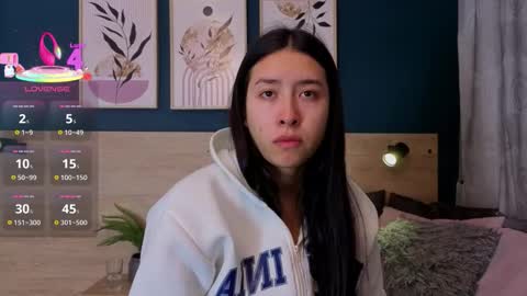 Snapshot of sarahmiler_ chatting on 02-26-26, 11:42 Sarah online show from 02-26-26, 11:42