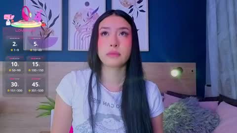 Snapshot of sarahmiler_ chatting on 03-30-26, 11:44 Sarah online show from 03-30-26, 11:44