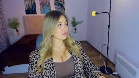 Sarah online show from 01-17-25, 03:11