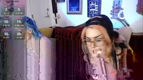 Snapshot of sarahmoonsg chatting on 02-26-26, 04:44 Sarah Moon online show from 02-26-26, 04:44