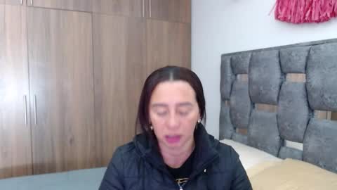 Lia online show from 03-10-25, 12:26