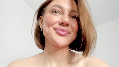 sarahphyllis online show from 12-25-24, 11:20