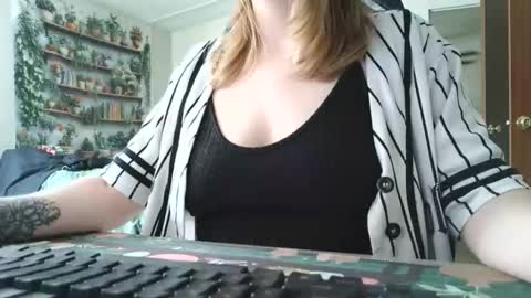 Sarah online show from 05-21-26, 06:59