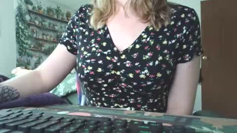 Sarah online show from 05-27-26, 08:50