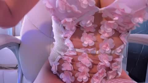 Sarah online show from 02-26-25, 06:43