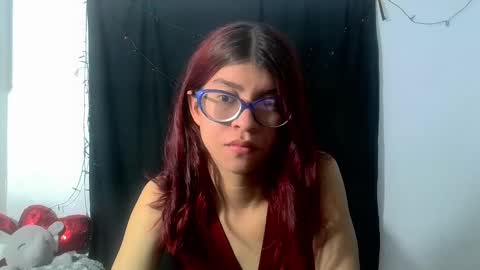 Snapshot of sarahsmitt chatting on 03-09-25, 01:46 Sarah online show from 03-09-25, 01:46