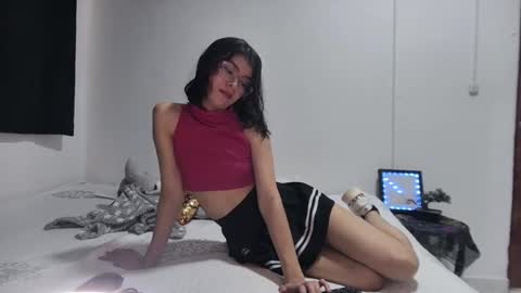 Snapshot of sarahsmitt chatting on 10-29-25, 07:26 Sarah online show from 10-29-25, 07:26