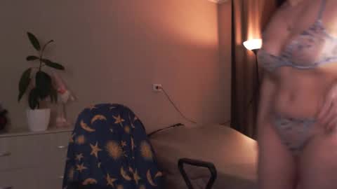 Sarah online show from 03-01-26, 03:36