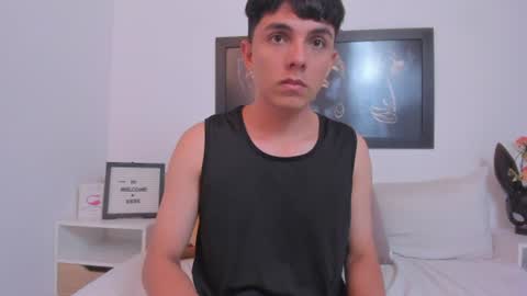 Snapshot of sarahvaley1 chatting on 06-17-26, 02:14 charly online show from 06-17-26, 02:14